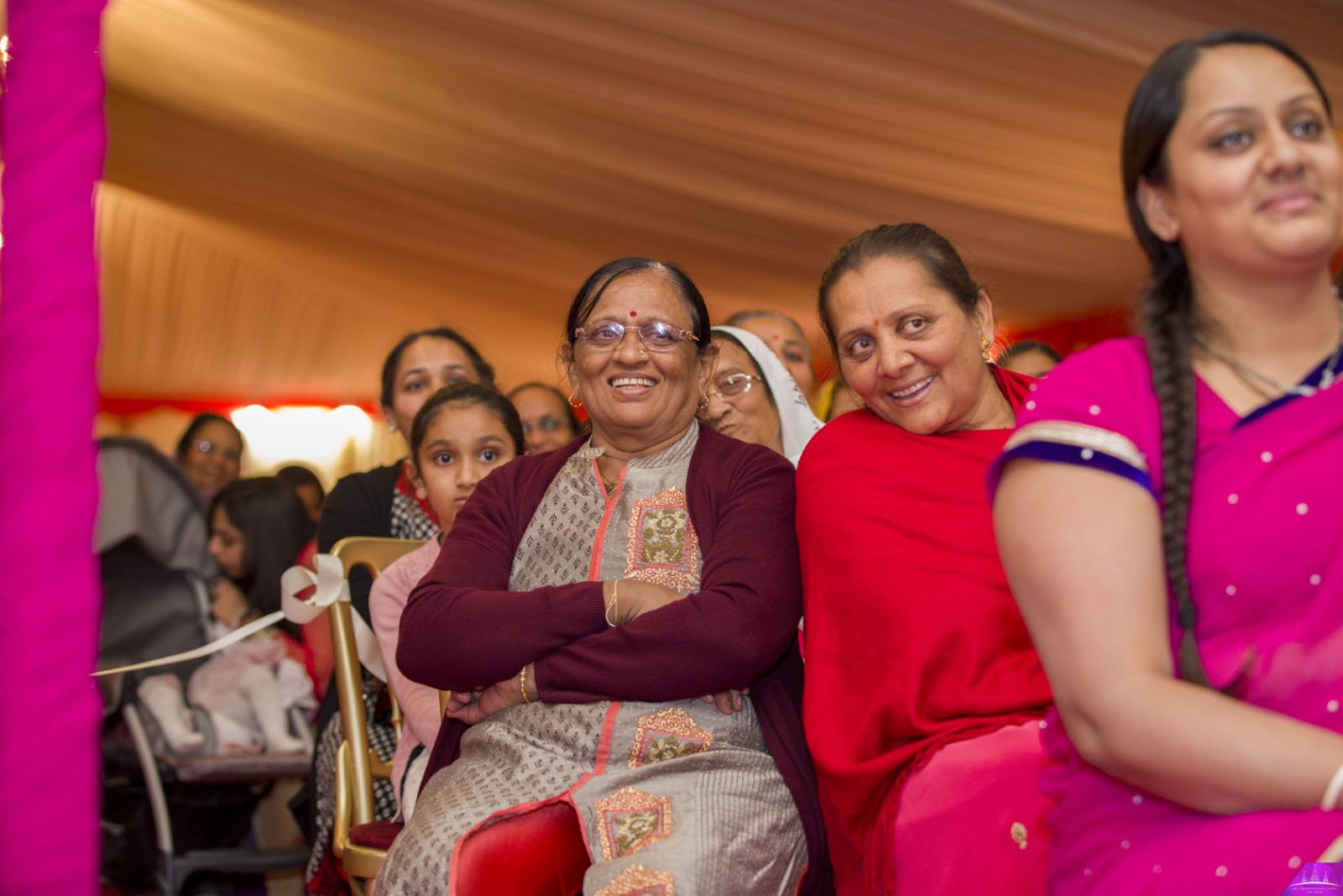 ©1987-2017 SKS Swaminarayan Temple East London